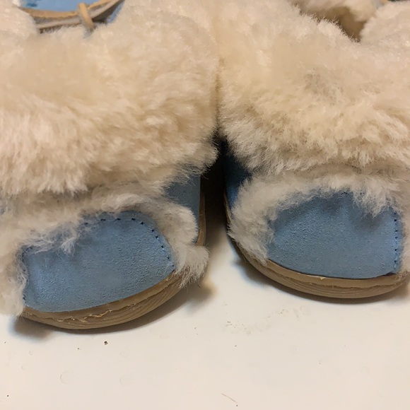 L.L. BEAN BLUE SHERPA MOCCASINS LEATHER FUR LOAFERS SHEARLING SLIPPERS SZ 5 WARM - Picture 8 of 14
